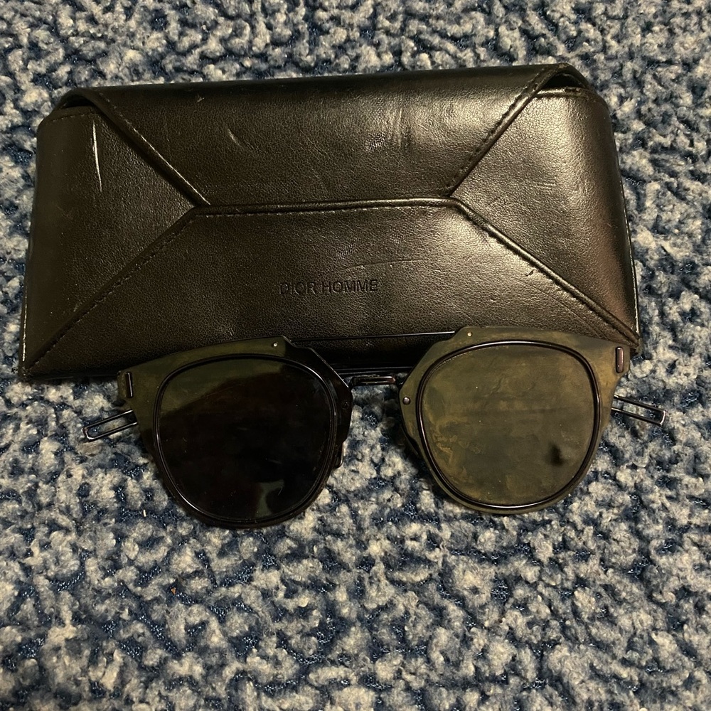 Dior Sunglasses - Picture 2 of 4